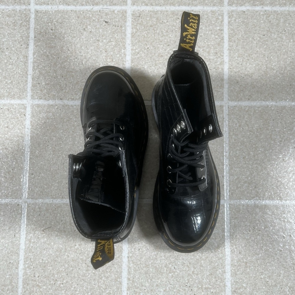 Dr Martens 1460W Boots Womens Size 6 Black Patent Leather Lace Up AirWair Punk - Picture 6 of 8